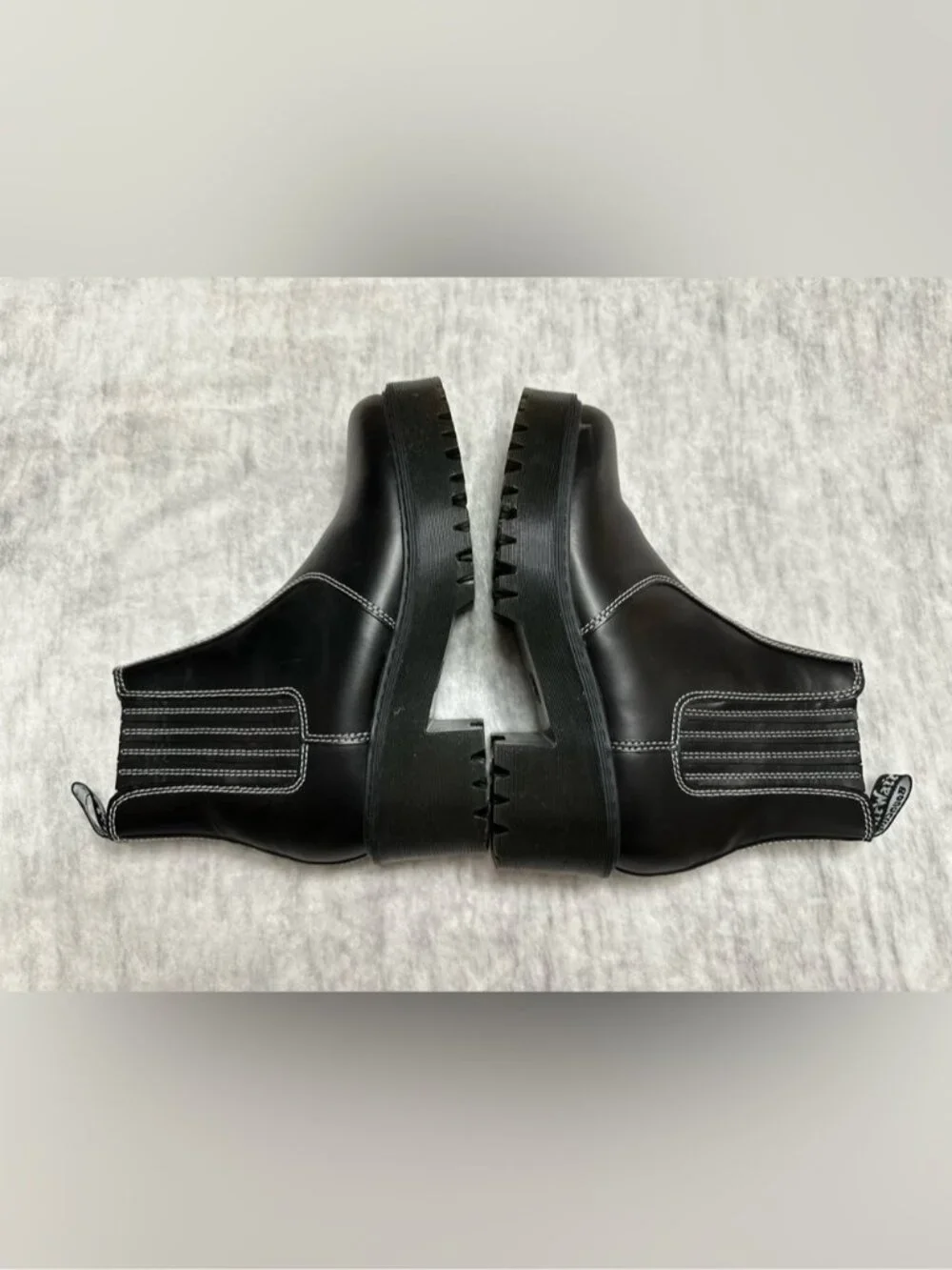 Dr. Martens Contrast Rometty Chelsea Boots
